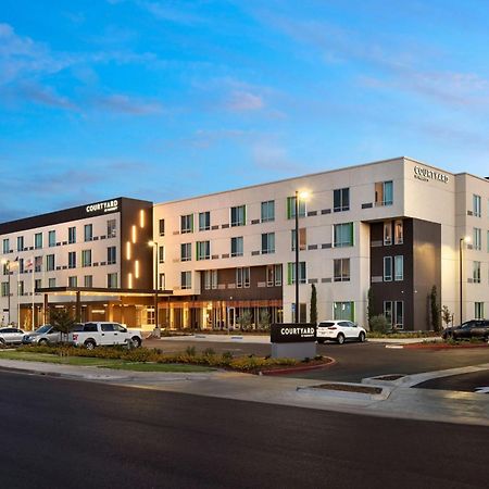 Courtyard By Marriott Fresno Clovis Exterior foto